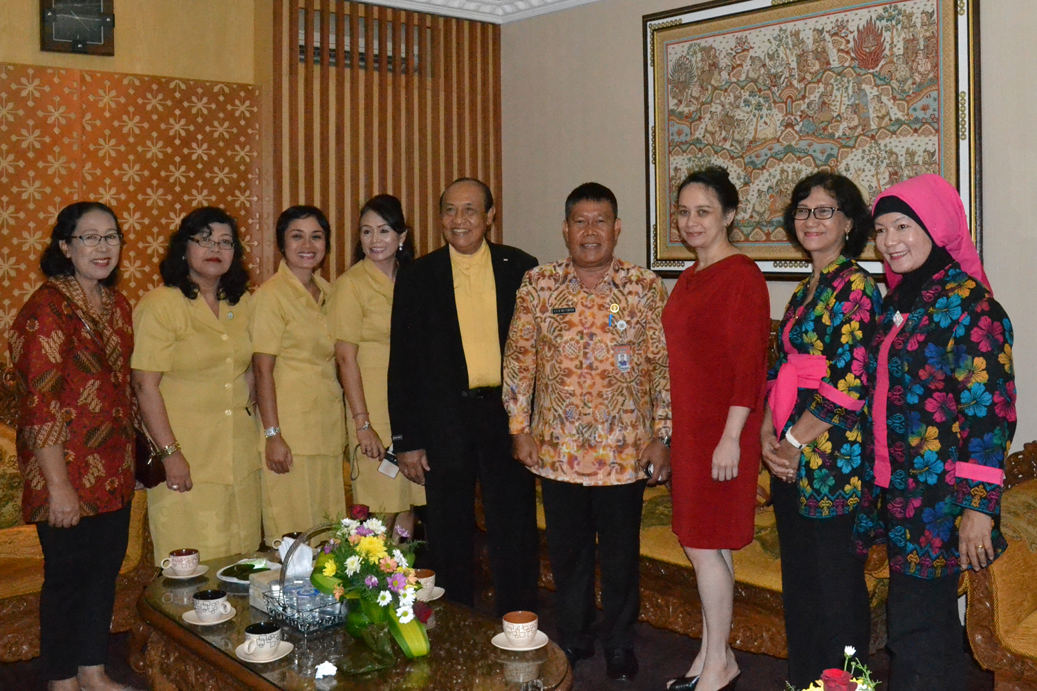 Pemkot Denpasar yang bekerja sama dengan Parisada Hindu Dharma Indonesia (PHDI) Pusat dan Wanita Hindu Dharma Indonesia (WHDI) Pusat mengadakan Sosialisasi Program Pendidikan Keluarga yang dilaksanakan Selasa (27/9) di Ruang Praja Utama Kantor Walikota Denpasar.