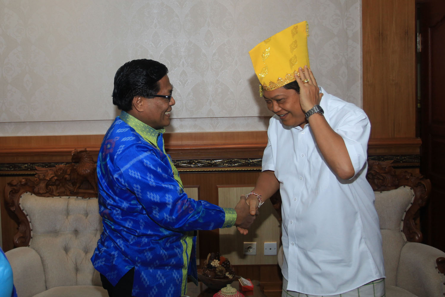 Walikota Denppasar I.B Rai Dharmawijaya Mantra dan Bupati Donggala Kasman Lassa
