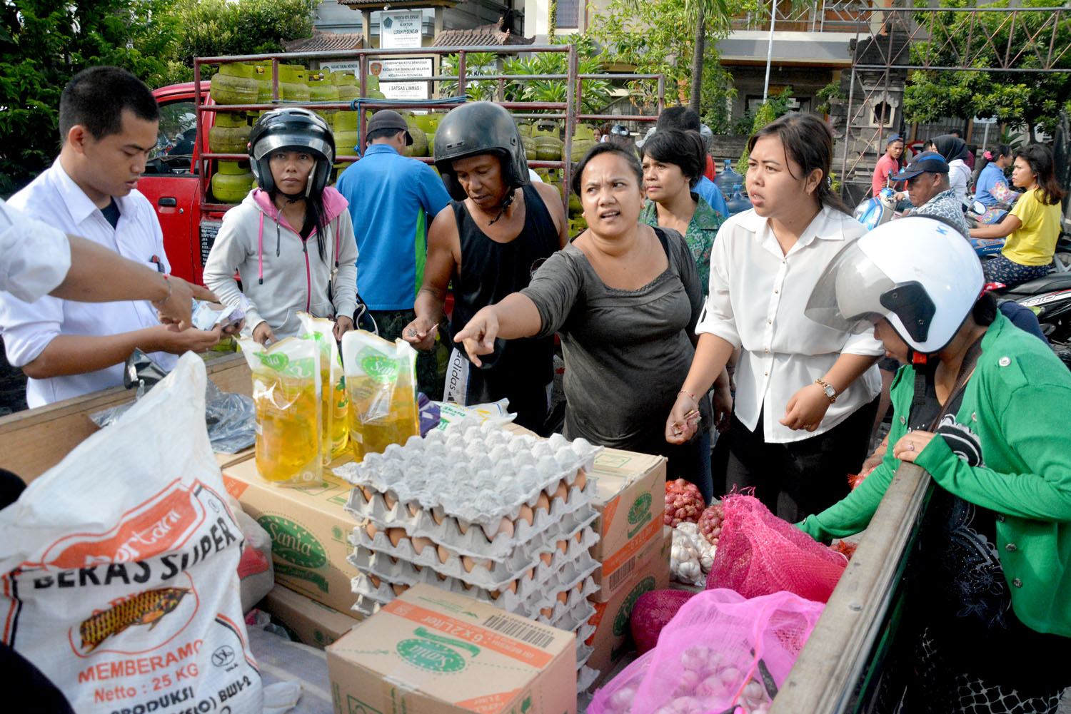 Pasar Murah di Kelurahan Pedungan