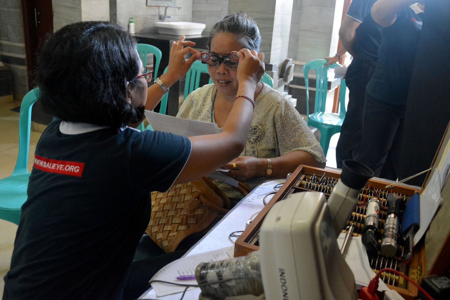 Safari Kesehatan atas bentuk kerjasama Pemkot Denpasar dengan The John Fawcett Foundation (JFF) di Banjar Kajeng Pemogan, Denpasar Selatan (29/9)