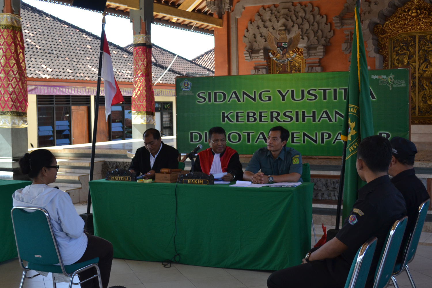 Sidang Tindak Pidana Ringan (Tipiring) di Balai Br. Kaja Panjer, Kecamatan Denpasar Selatan  pada Kamis (29/9).
