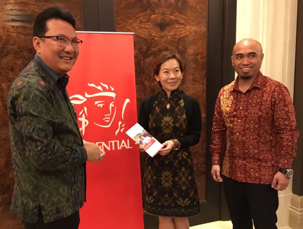 (Dari Kiri ke Kanan) Rinaldi Mudahar - Country CEO Prudential Indonesia, Kim Yeoh - Chief Actuary Prudential Indonesia dan Hot Parlindungan - Regional Agency Development Director Prudential Indonesia