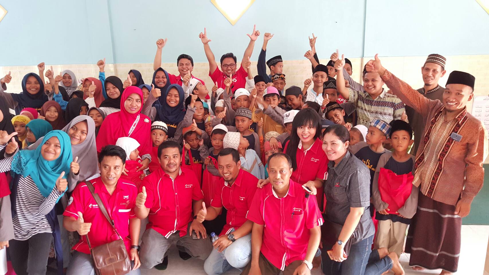Program BERANDA Telkomsel Regional Bali Nusra di Pondok Pesantren Amal Mukhlisin