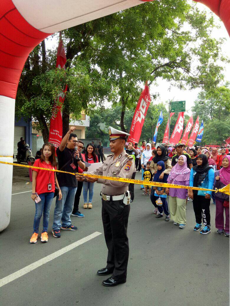 Launching Program Tcash BTPN WOW dibarengi dengan Jalan Sehat Bersama Telkomsel & Polres di Lombok Timur