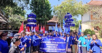 Ratusan Kader Demokrat Kota Denpasar Iringi Pendaftaran Bacaleg ke KPU