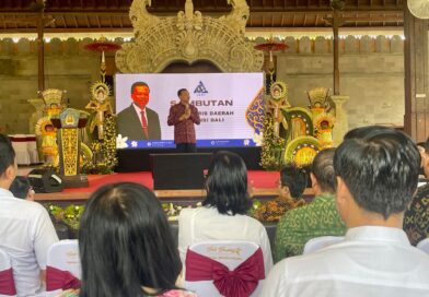 Buka Lomba Debat dan IAPI Bali Award, Sekda Dewa Indra Harap Tim Pengadaan Tingkatkan Kompetensi dan Kredibilitas