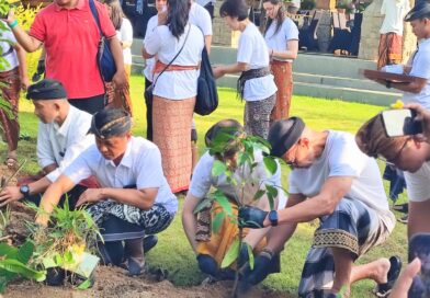 Peringati Hari Bumi: The Meru Sanur dan Bali Beach Hotel, The Heritage Collection Tanam Pohon yang Terinspirasi dari “Panca Maha Bhuta”