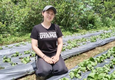 Tak Harus di Kantor, Kartini Muda Ini Pilih Sawah dan Kembangkan Usaha Lewat Aplikasi BRImo