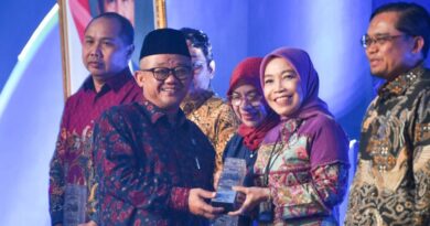 Kemendikdasmen Apresiasi Kinerja Terbaik 2025, Dorong Birokrasi Ramah dan Santun