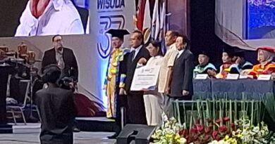 Suasana Haru Warnai Wisuda ke-37 ITB STIKOM Bali