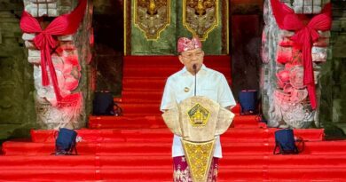 Gubernur Koster Bangga Tingginya Anak Muda dan Usia Dini Tampil Memukau di Pesta Kesenian Bali (PKB) ke-48 Gubernur Koster Bangga Tingginya Anak Muda dan Usia Dini Tampil Memukau di Pesta Kesenian Bali (PKB) ke-48