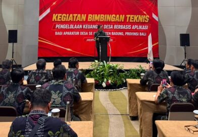 Prioritaskan Lingkungan dan Tata Kelola Pemerintahan yang Bersih, Bupati Adi Arnawa Tutup Bimtek Pengelolaan Keuangan Desa Prioritaskan Lingkungan dan Tata Kelola Pemerintahan yang Bersih, Bupati Adi Arnawa Tutup Bimtek Pengelolaan Keuangan Desa