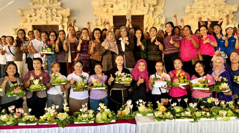 Ketua GOW Badung Buka Pelatihan Garnish dan Fruit Carving di Kedonganan Ketua GOW Badung Buka Pelatihan Garnish dan Fruit Carving di Kedonganan