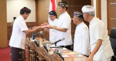 Ini Tanggapan Dewan Atas Pendapat Gubernur Bali terhadap Raperda Inisiatif DPRD Provinsi Bali tentang Tata Cara Pembentukan Produk Hukum Daerah Ini Tanggapan Dewan Atas Pendapat Gubernur Bali terhadap Raperda Inisiatif DPRD Provinsi Bali tentang Tata Cara Pembentukan Produk Hukum Daerah