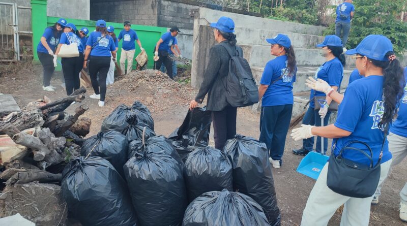 Rangkaian HUT ke-25 Partai Demokrat, DPC Partai Demokrat Badung Gelar Bersih-bersih Lingkungan dan Penghijauan di Lapangan Umum Abianbase Rangkaian HUT ke-25 Partai Demokrat, DPC Partai Demokrat Badung Gelar Bersih-bersih Lingkungan dan Penghijauan di Lapangan Umum Abianbase