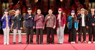Gubernur Koster Libatkan 12.942 Mahasiswa Bangun Desa se-Bali melalui Program Pengabdian Masyarakat Desa Kerthi Bali Sejahtera Gubernur Koster Libatkan 12.942 Mahasiswa Bangun Desa se-Bali melalui Program Pengabdian Masyarakat Desa Kerthi Bali Sejahtera