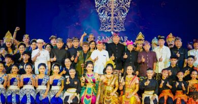 Bupati Adi Arnawa Apresiasi Seniman dan Budayawan Sukseskan PKB Bali, Penutupan PKB XLVIII 2026 dan Pembukaan Festival Seni Bali Jani 2026 Bupati Adi Arnawa Apresiasi Seniman dan Budayawan Sukseskan PKB Bali, Penutupan PKB XLVIII 2026 dan Pembukaan Festival Seni Bali Jani 2026