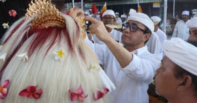 Walikota Jaya Negara Ikuti Prosesi ‘Ngratep’, ‘Mlaspas’ dan ‘Pasupati Pelawatan’ Ida Bhatara Pura Puseh Desa Adat Sumerta Denpasar Walikota Jaya Negara Ikuti Prosesi ‘Ngratep’, ‘Mlaspas’ dan ‘Pasupati Pelawatan’ Ida Bhatara Pura Puseh Desa Adat Sumerta Denpasar