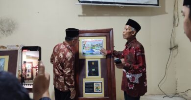 Pameran Filateli International di Bali, Hadirkan Surat Terpanjang di Dunia Karya Imam Muhayat Pameran Filateli International di Bali, Hadirkan Surat Terpanjang di Dunia Karya Imam Muhayat