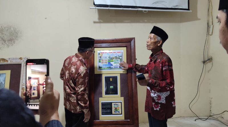 Pameran Filateli International di Bali, Hadirkan Surat Terpanjang di Dunia Karya Imam Muhayat Pameran Filateli International di Bali, Hadirkan Surat Terpanjang di Dunia Karya Imam Muhayat