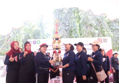 Semarakkan HUT ke-81 RI, BKOW Bali dan GOW se-Bali Adu Kekompakan dalam Lomba Ngejuk Kucit