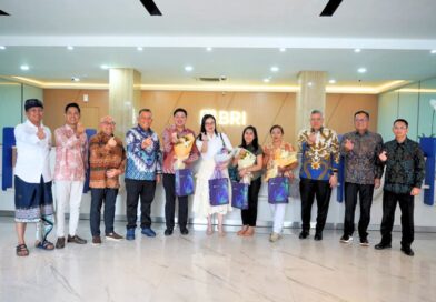 Rayakan Hari Pelanggan Nasional, Direktur Operations BRI dan Komisaris BRI Hadir Lebih Dekat Sapa Nasabah di Denpasar